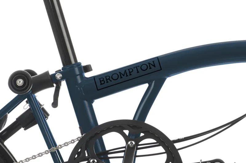 Brompton C Line 6-Speed Folding Bike 2025 in Ocean Blue-4